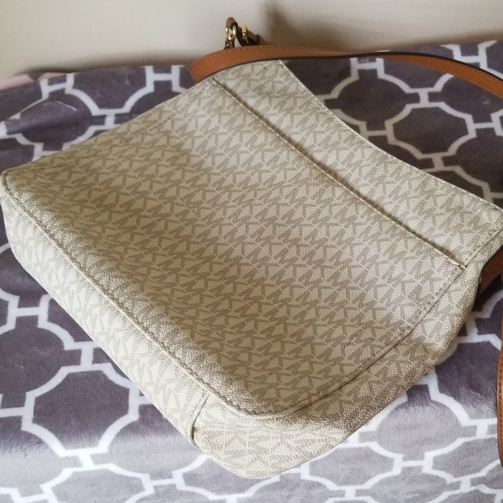 SOLD - Picture 6 of 8